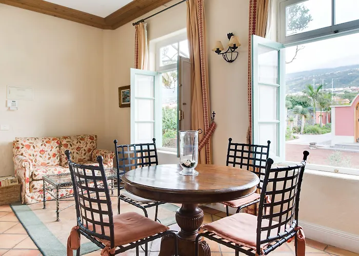 El Patio לוס ריאלחוס